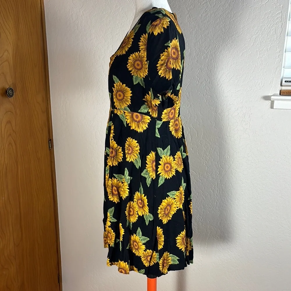 Vintage Black Babydoll 90s Dress with Sunflower Print - Picture 2 of 4